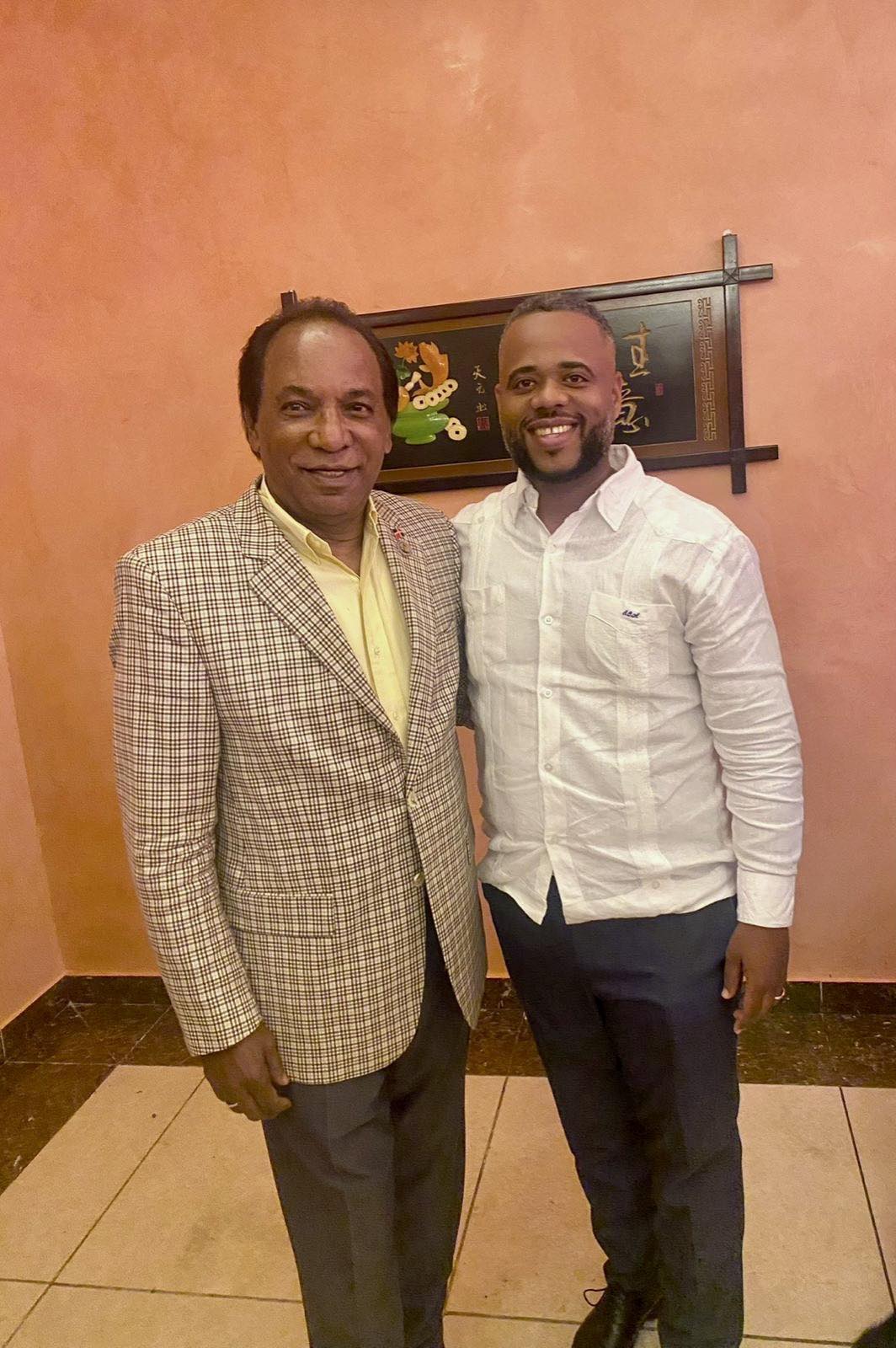 Alcalde Sostiene Encuentro con Director de DGDF